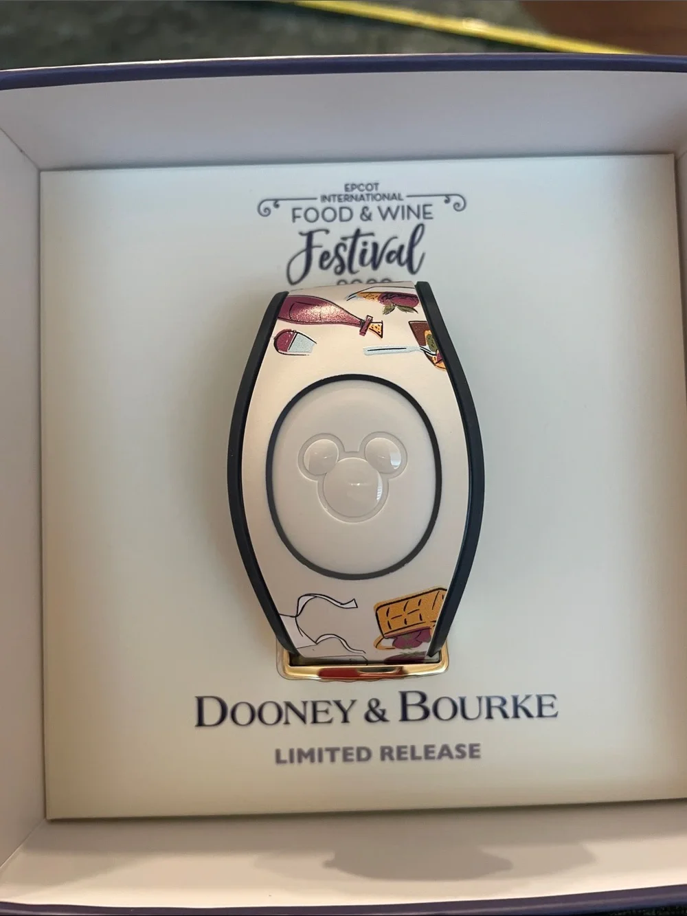 Dooney & Bourke 2020 Epcot Food & Wine Magic band.